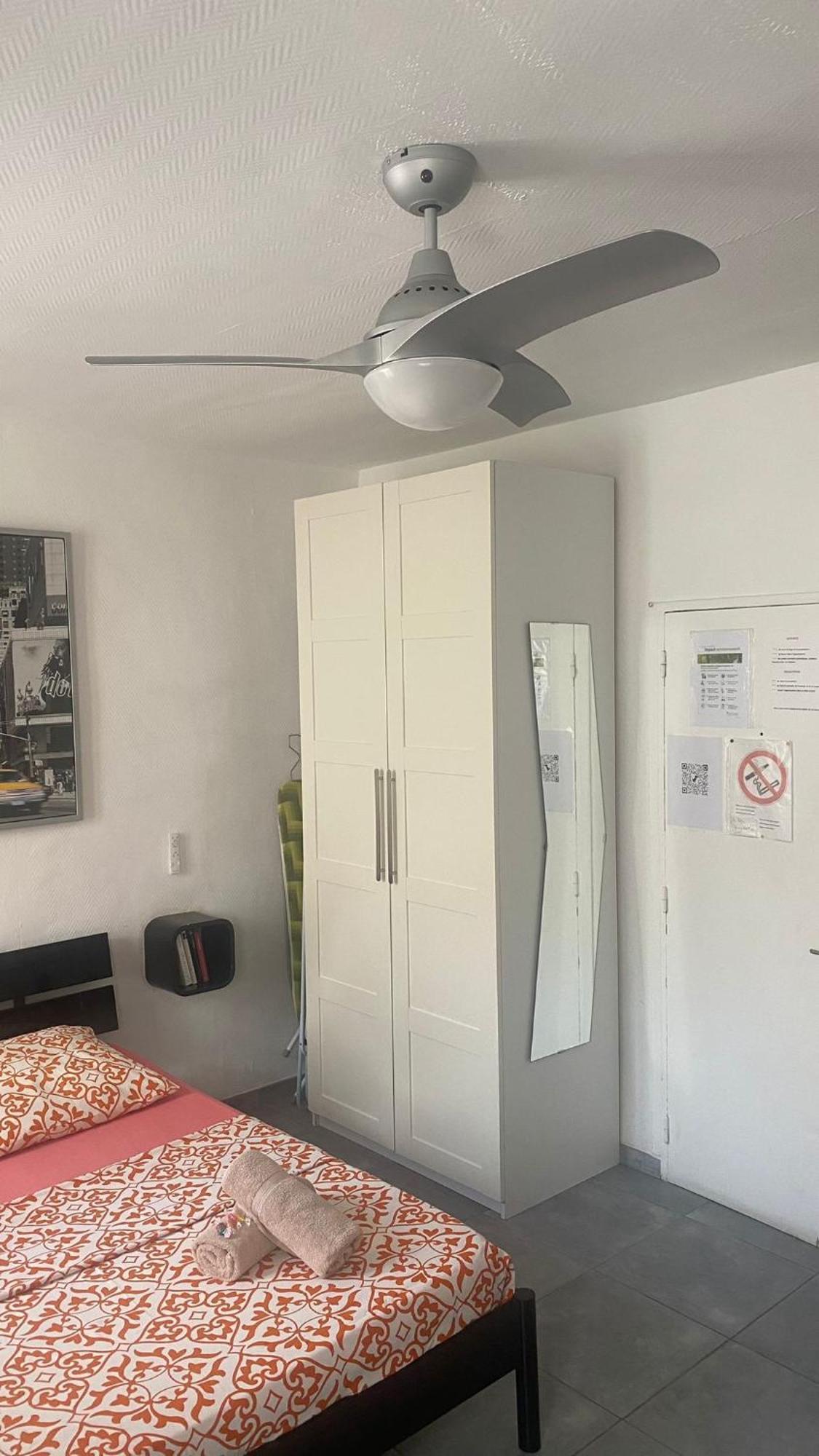 Le Suffren, Ventile ,Wifi, A 100 M De La Plage Τουλόν Εξωτερικό φωτογραφία